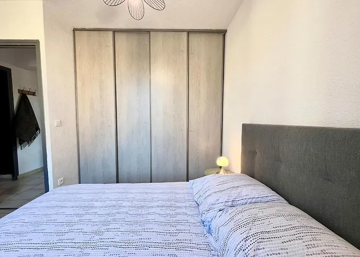 Spacieux T2 Avec Balcon Cluses