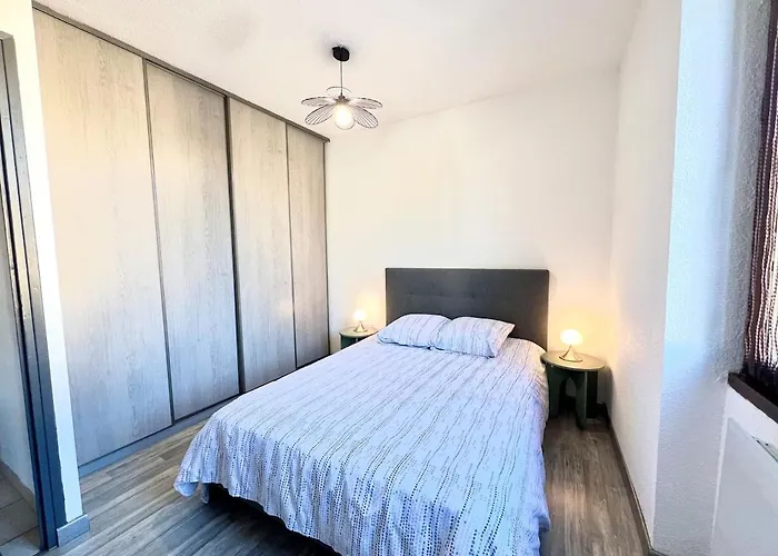Spacieux T2 Avec Balcon Appartement *