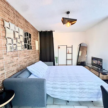 Spacieux T2 Avec Balcon Apartment *