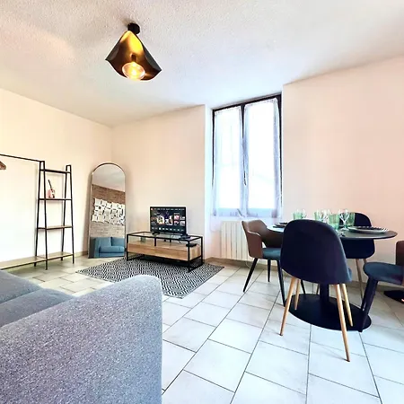 Apartment Spacieux T2 Avec Balcon