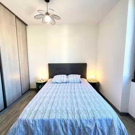 Apartment Spacieux T2 Avec Balcon Cluses