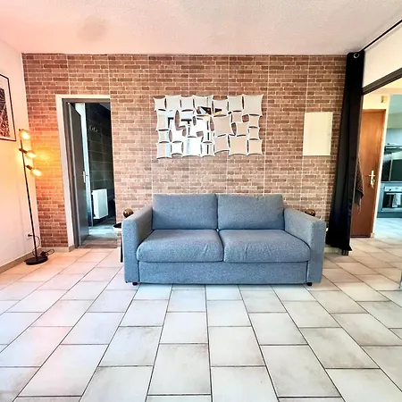 Apartment Spacieux T2 Avec Balcon