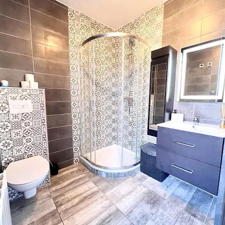 Spacieux T2 Avec Balcon Apartment Cluses