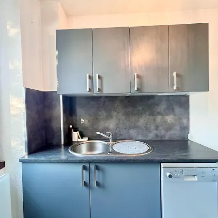 Apartment Spacieux T2 Avec Balcon