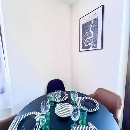 Apartment Spacieux T2 Avec Balcon *